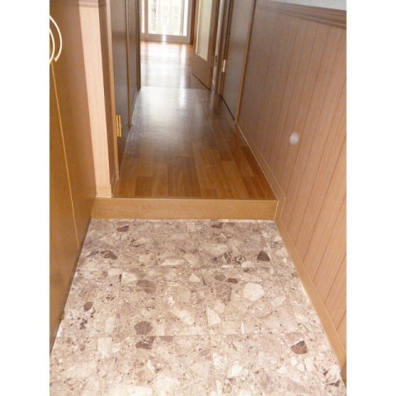 物件内観写真10　(中)