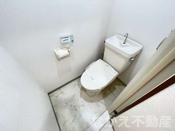 トイレ(清潔感のあるトイレです)