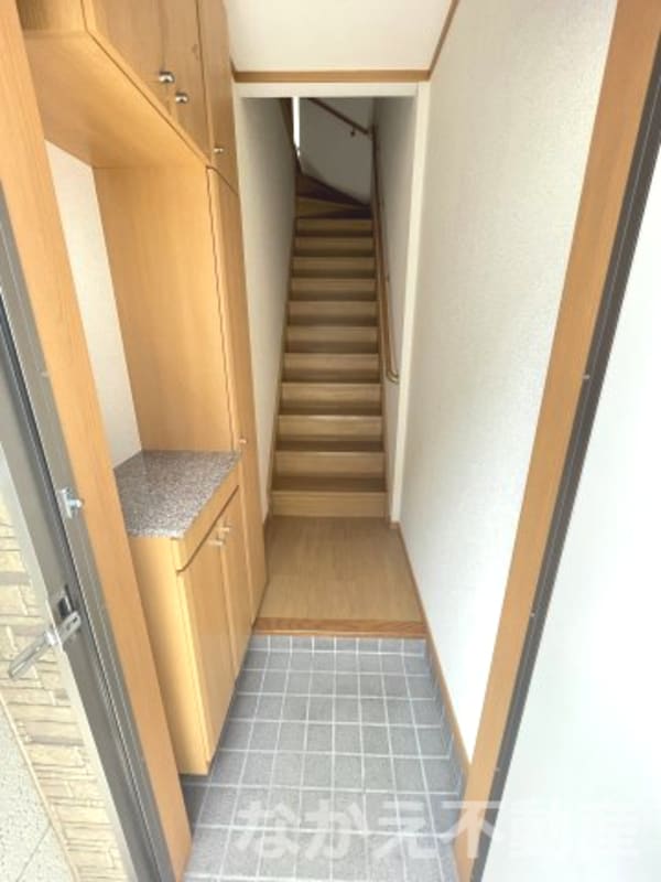 玄関(玄関です)