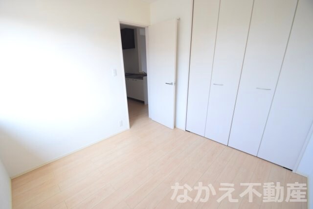 物件内観写真13　(使い勝手のいい寝室です)