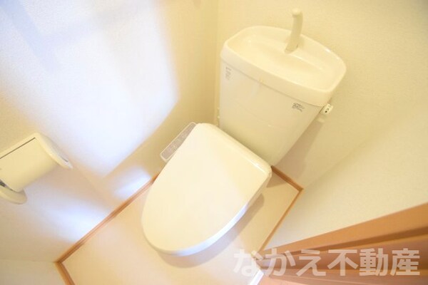 トイレ(ゆったりとした空間のトイレです)