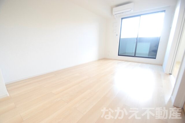 物件内観写真13　(ゆったり過ごせるリビングです)