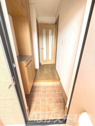 物件内観写真10　(シンプルで使いやすい玄関です)