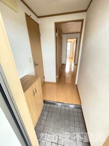 物件内観写真9　(落ち着いた玄関です)