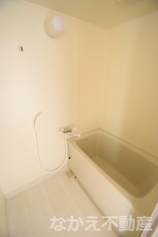 物件内観写真4　(日々の暮らしに欠かせないお風呂です)