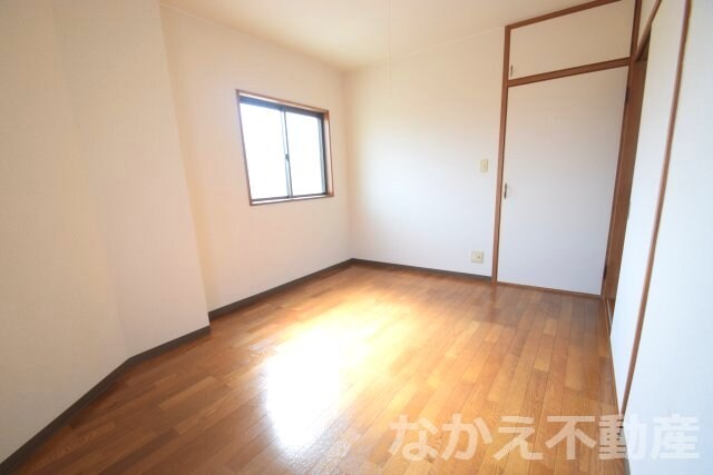 物件内観写真12　(きれいな洋室です)