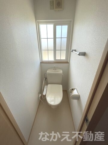 物件内観写真8　(落ち着いたトイレです)