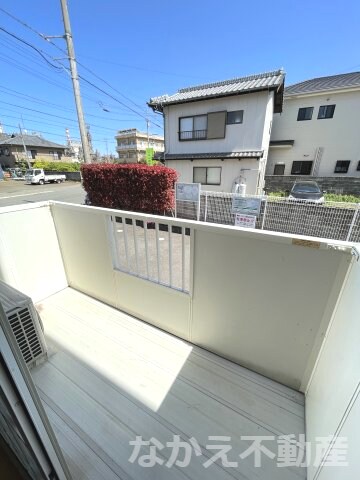 物件内観写真12　(バルコニーからの眺めを楽しみながら食事をしませんか)