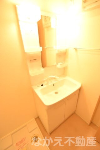 物件内観写真8　(スペースが確保できる洗面所です)