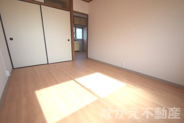 物件内観写真3　(使いやすい居間です)