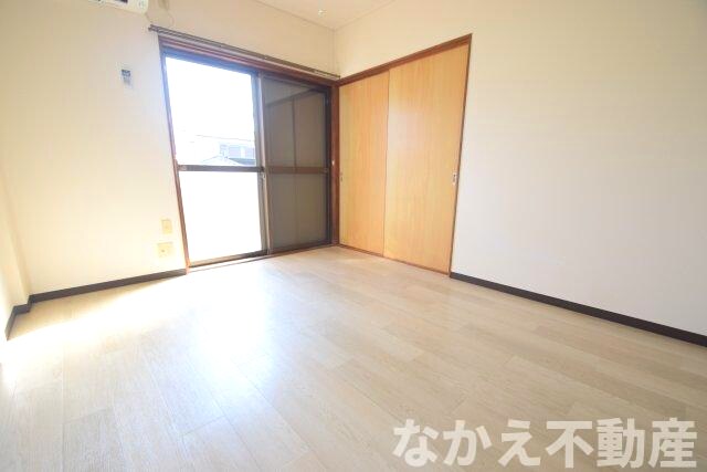 物件内観写真6　(使いやすい居間です)