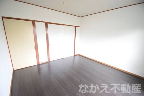 寝室(使い勝手のいい寝室です)