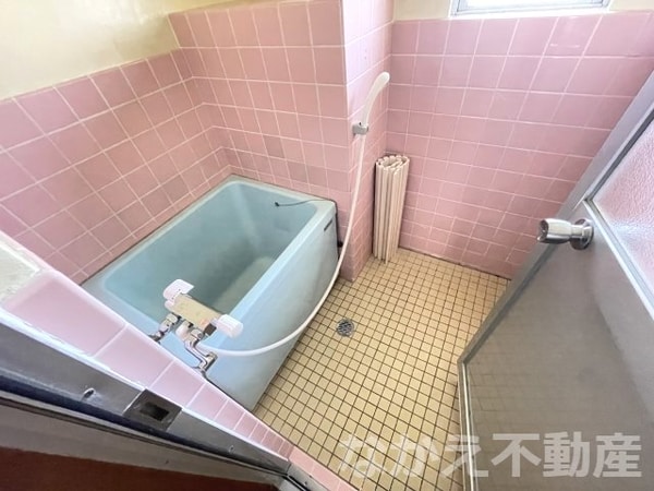 浴室(コンパクトで使いやすいお風呂です)