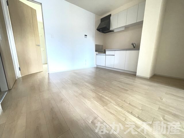 物件内観写真3　(リビングです)