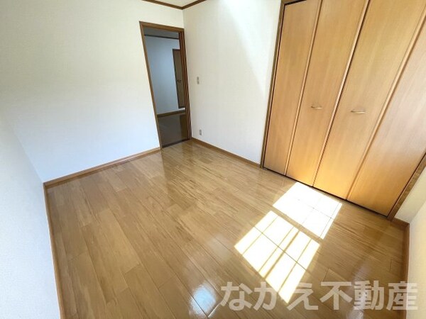 寝室(使い勝手のいい寝室です)