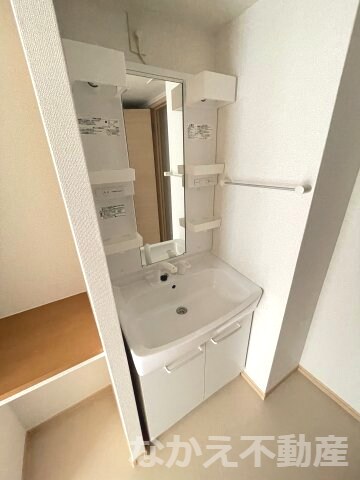 物件内観写真7　(使いやすい洗面所です)