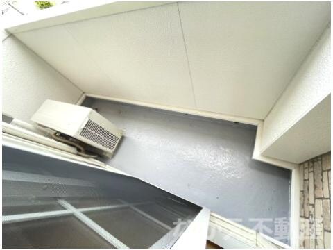 物件内観写真9　(バルコニーがあります)