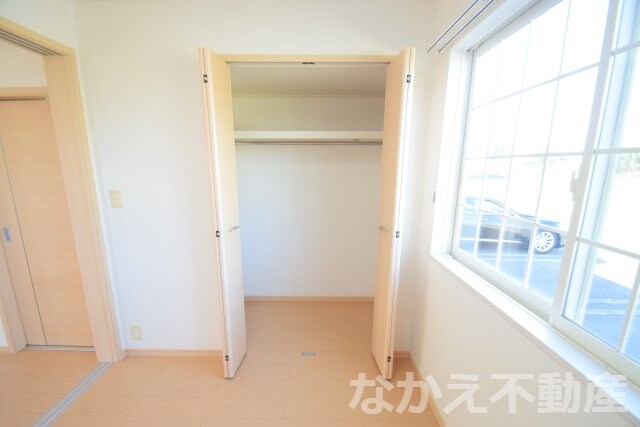 物件内観写真10　(便利な収納スペースです)