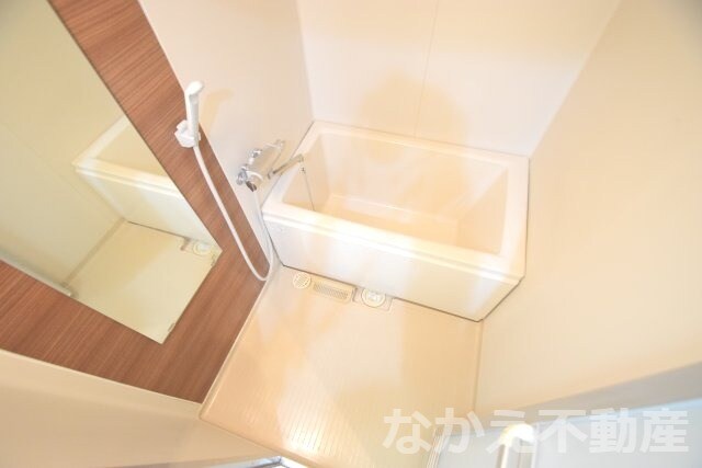 物件内観写真6　(きれいなお風呂です)