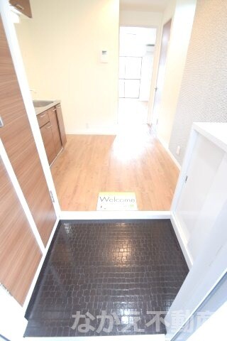 物件内観写真9　(収納もある玄関です)