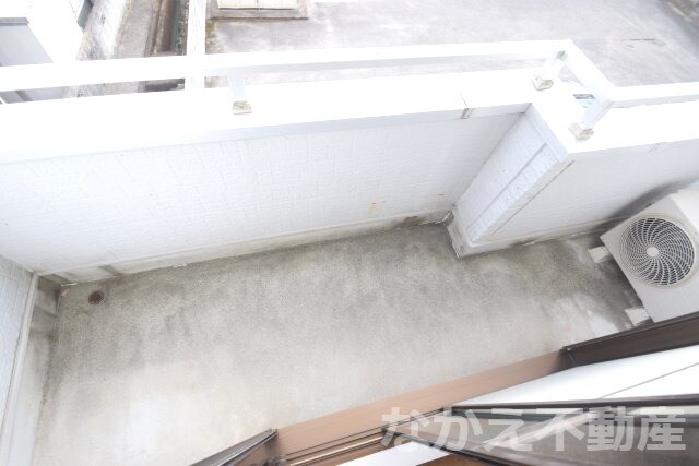 物件内観写真11　(バルコニーがあります)