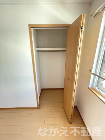 物件内観写真8　(ちょっとした収納スペースも充実しています)