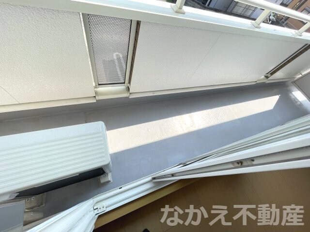 物件内観写真10　(お洗濯にも便利なバルコニー付き)