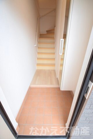 物件内観写真9　(きれいな玄関です)