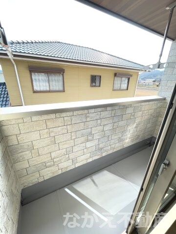物件内観写真9　(バルコニーがあります)