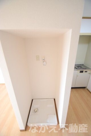 物件内観写真8　(ゆったりとスペースのある洗面所)