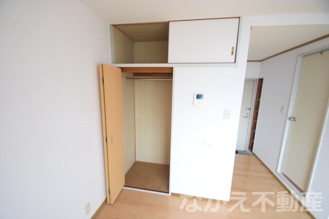 物件内観写真10　(専用の収納スペースです)