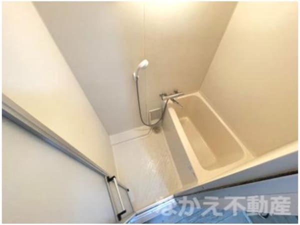 浴室(お風呂で日々の疲れを落としましょう)