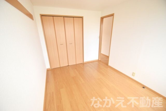 物件内観写真4　(使い勝手のいい寝室です)