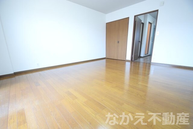 物件内観写真3　(ゆとりの広さです)