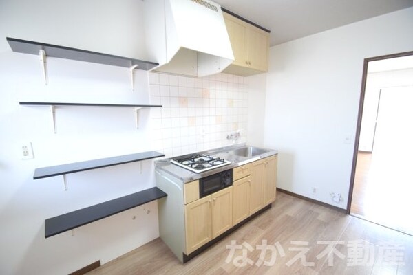 キッチン(コンパクトなキッチンで掃除もラクラク)