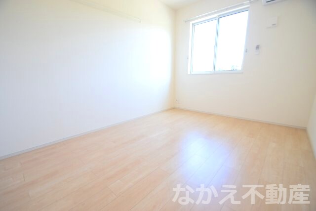 物件内観写真3　(ゆとりの広さです)