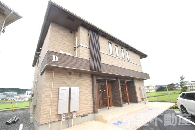 物件外観写真1　(外観も気になるポイント)