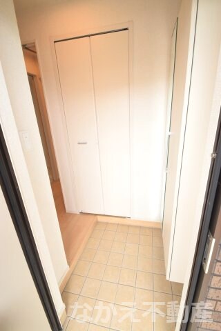 物件内観写真10　(きれいな玄関です)