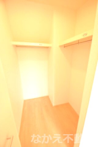 物件内観写真12　(収納スペース豊富です)
