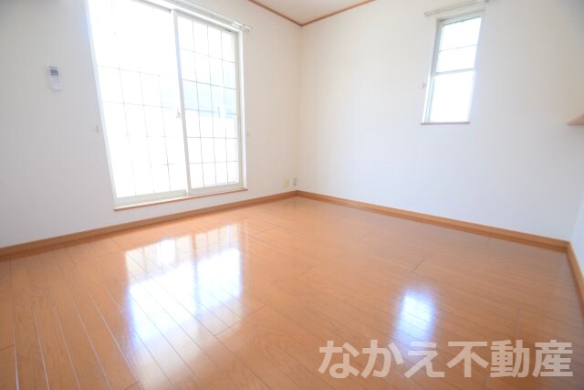 物件内観写真3　(ゆとりの広さです)