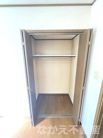 物件内観写真8　(大きなスペースがあり、収納には困りません)