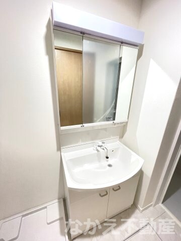 物件内観写真8　(洗面所です)