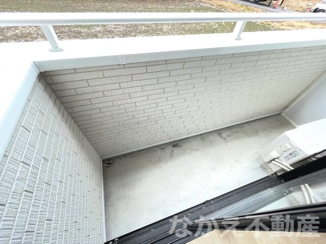 物件内観写真12　(バルコニーからの眺めを楽しみながら食事をしませんか)