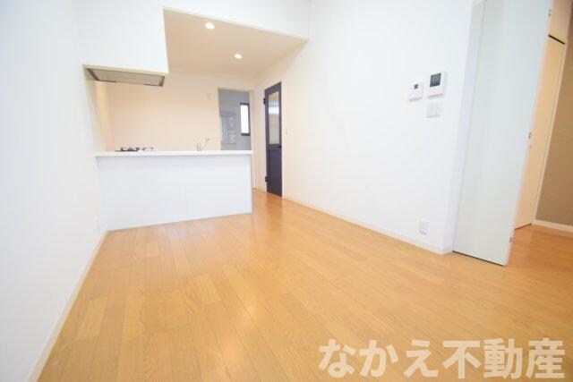 物件内観写真3　(ゆったり過ごせる居間です)