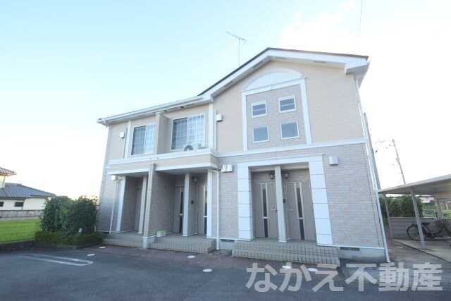 物件外観写真7　(外観もきれいです)