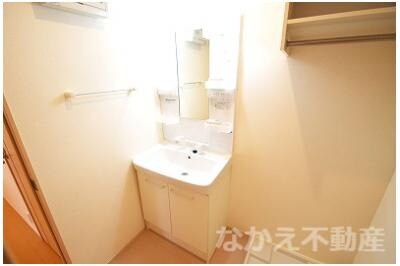 物件内観写真13　(忙しい朝には欠かせない洗面所です)