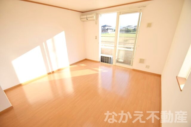 物件内観写真19　(使いやすい居間です)