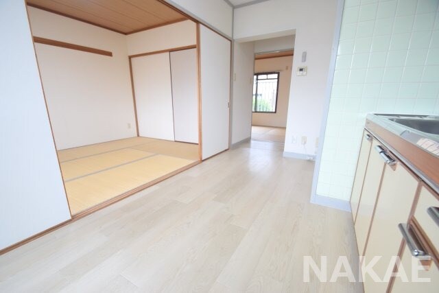 物件内観写真3　(居間です)