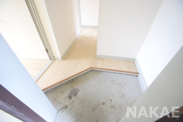 物件内観写真9　(落ち着いた玄関です)