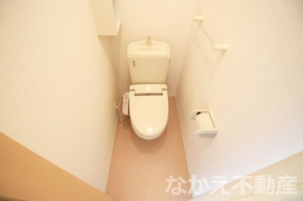 トイレ(コンパクトで使いやすいトイレです)